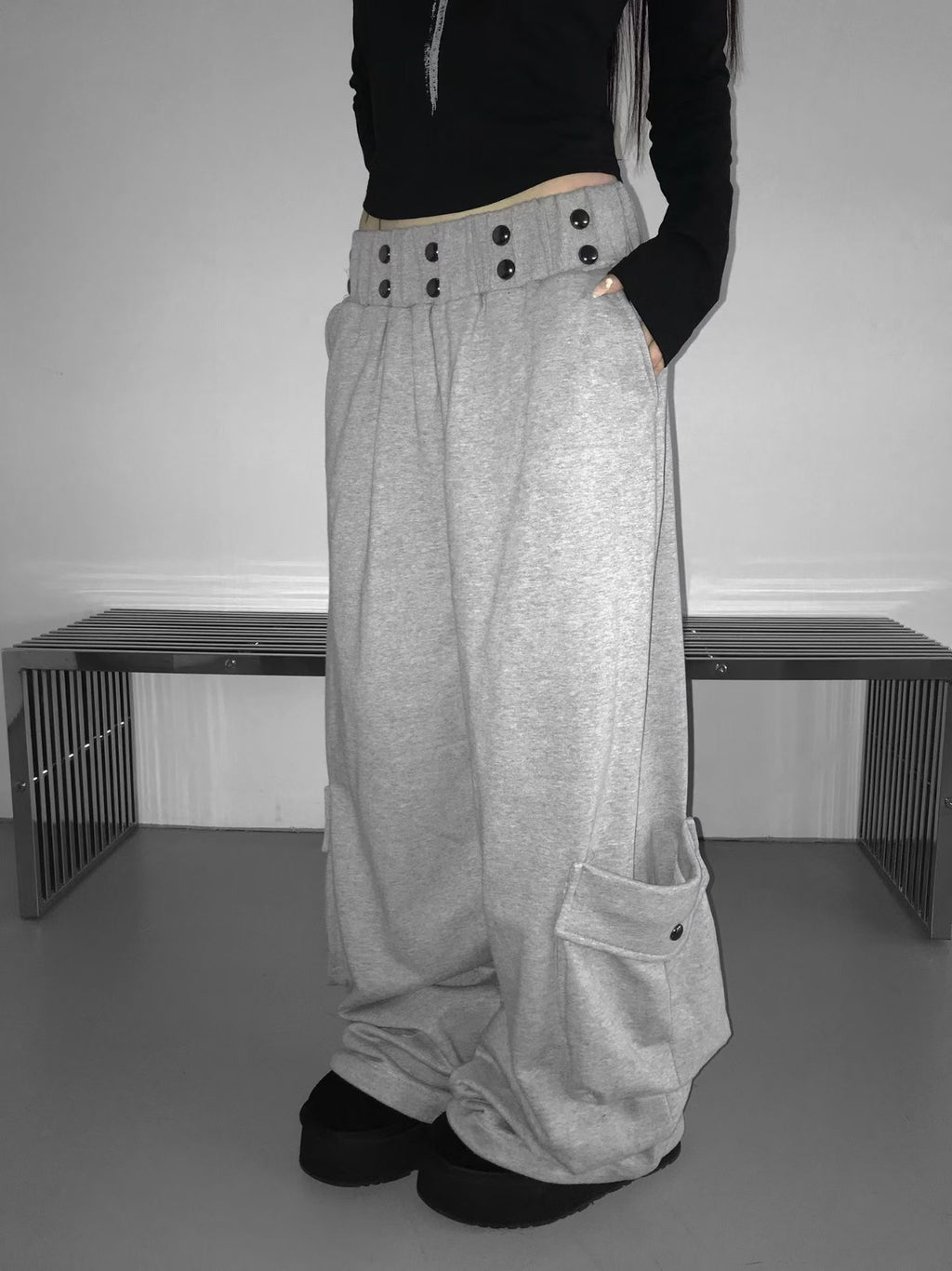 Queen Off-shoulder Studded Cargo Pants